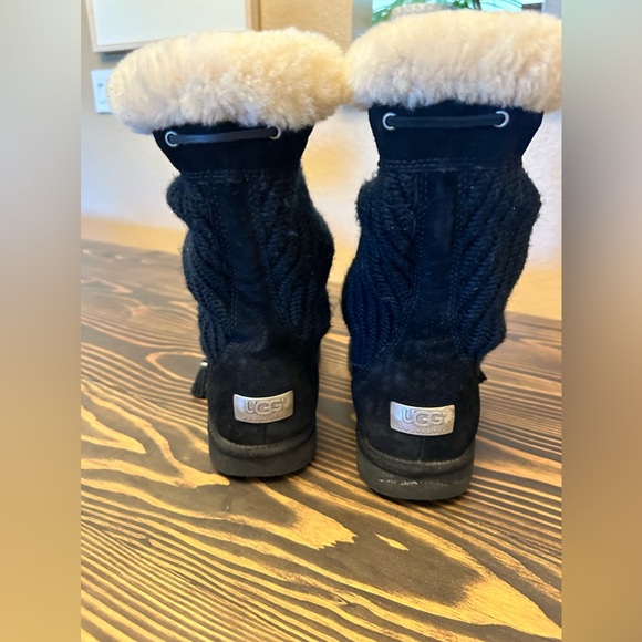 Ugg Cardi Cable Knit Boots Women’s Size 8 Black Sweater | Color: Black | Size: 8 - Picture 3 of 5